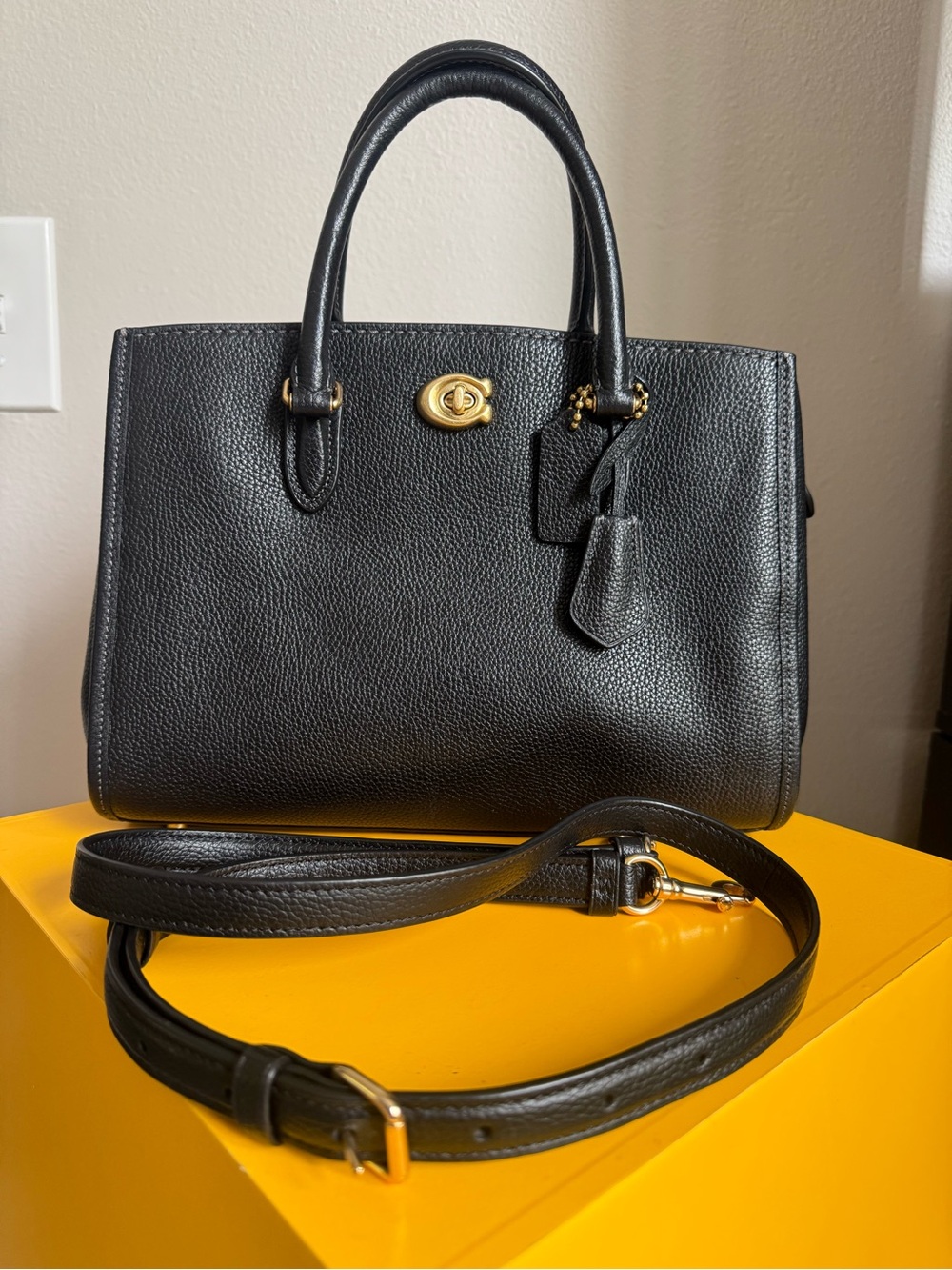 Coach Brooke Carryall 28 Women's in blk pebbled leather